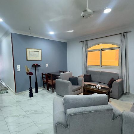 German Dolphin Apartment El Qoseir Екстериор снимка