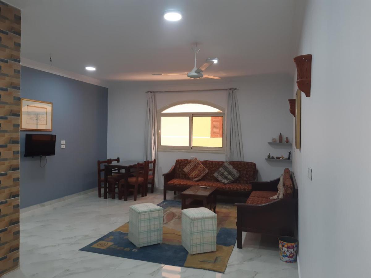 German Dolphin Apartment El Qoseir Екстериор снимка