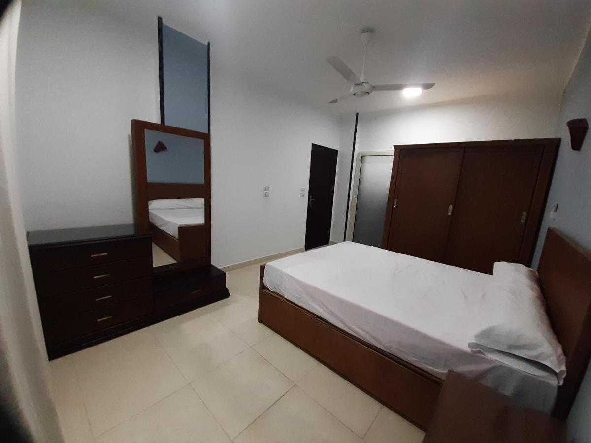 German Dolphin Apartment El Qoseir Екстериор снимка