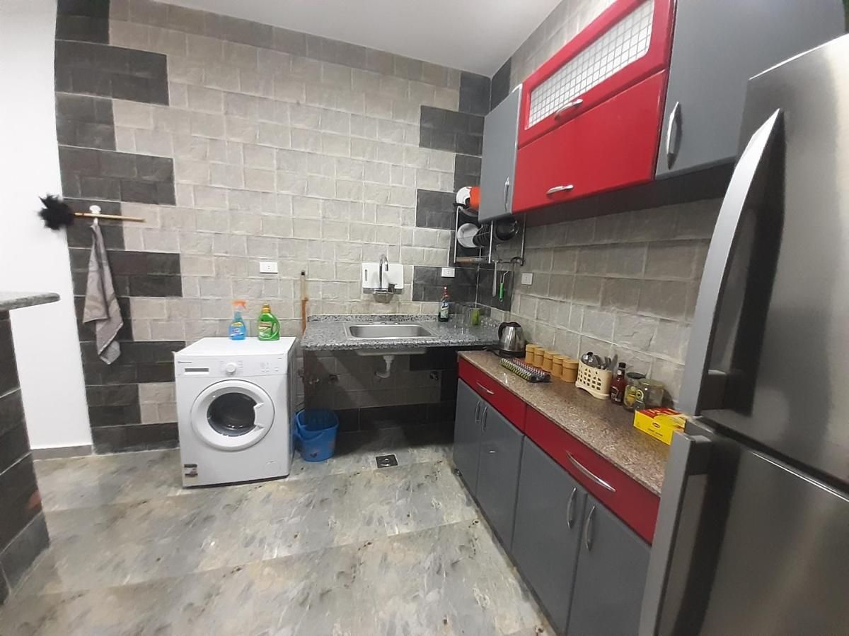 German Dolphin Apartment El Qoseir Екстериор снимка