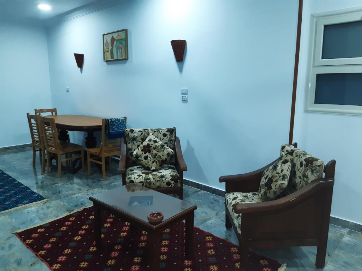 German Dolphin Apartment El Qoseir Екстериор снимка