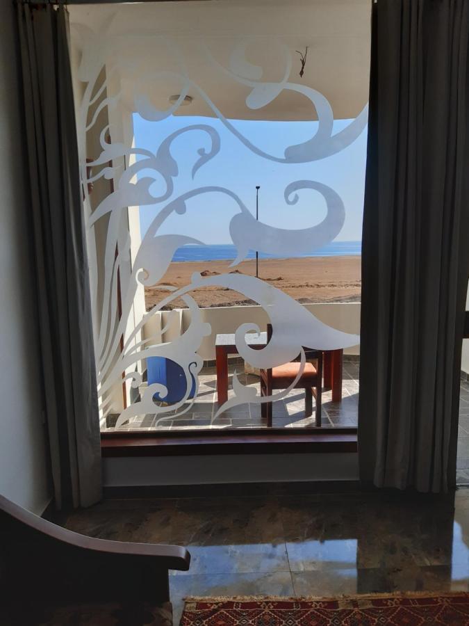 German Dolphin Apartment El Qoseir Екстериор снимка