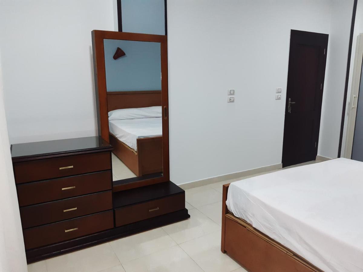 German Dolphin Apartment El Qoseir Екстериор снимка