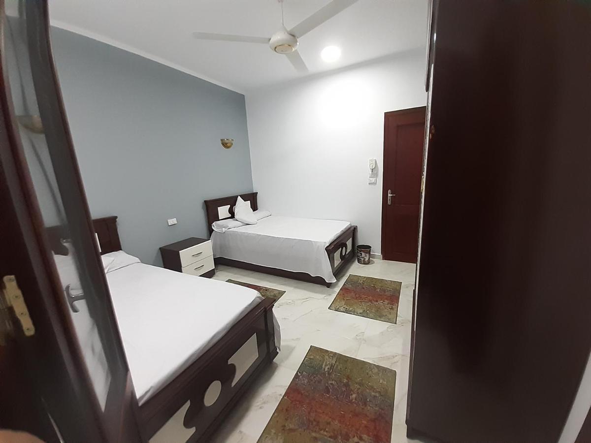 German Dolphin Apartment El Qoseir Екстериор снимка