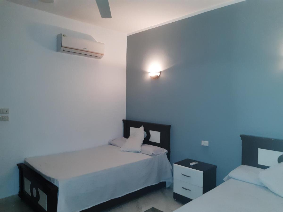 German Dolphin Apartment El Qoseir Екстериор снимка