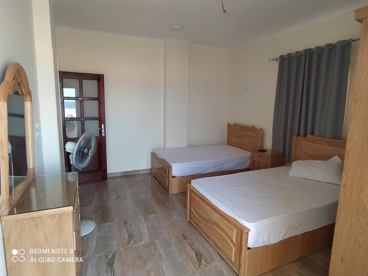 German Dolphin Apartment El Qoseir Екстериор снимка