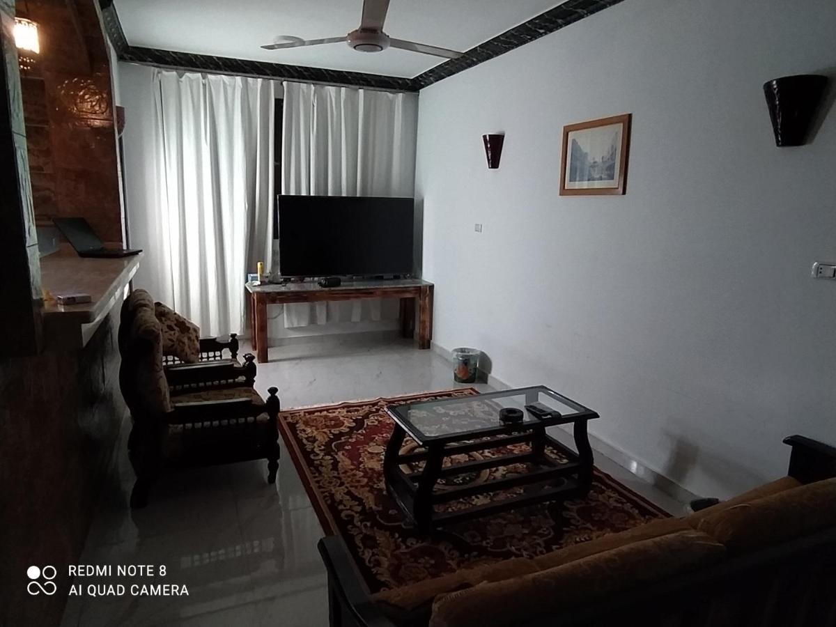German Dolphin Apartment El Qoseir Екстериор снимка