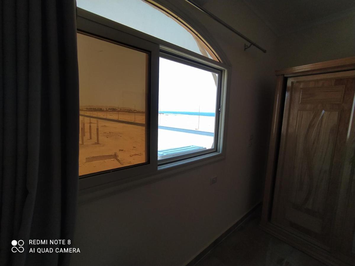 German Dolphin Apartment El Qoseir Екстериор снимка